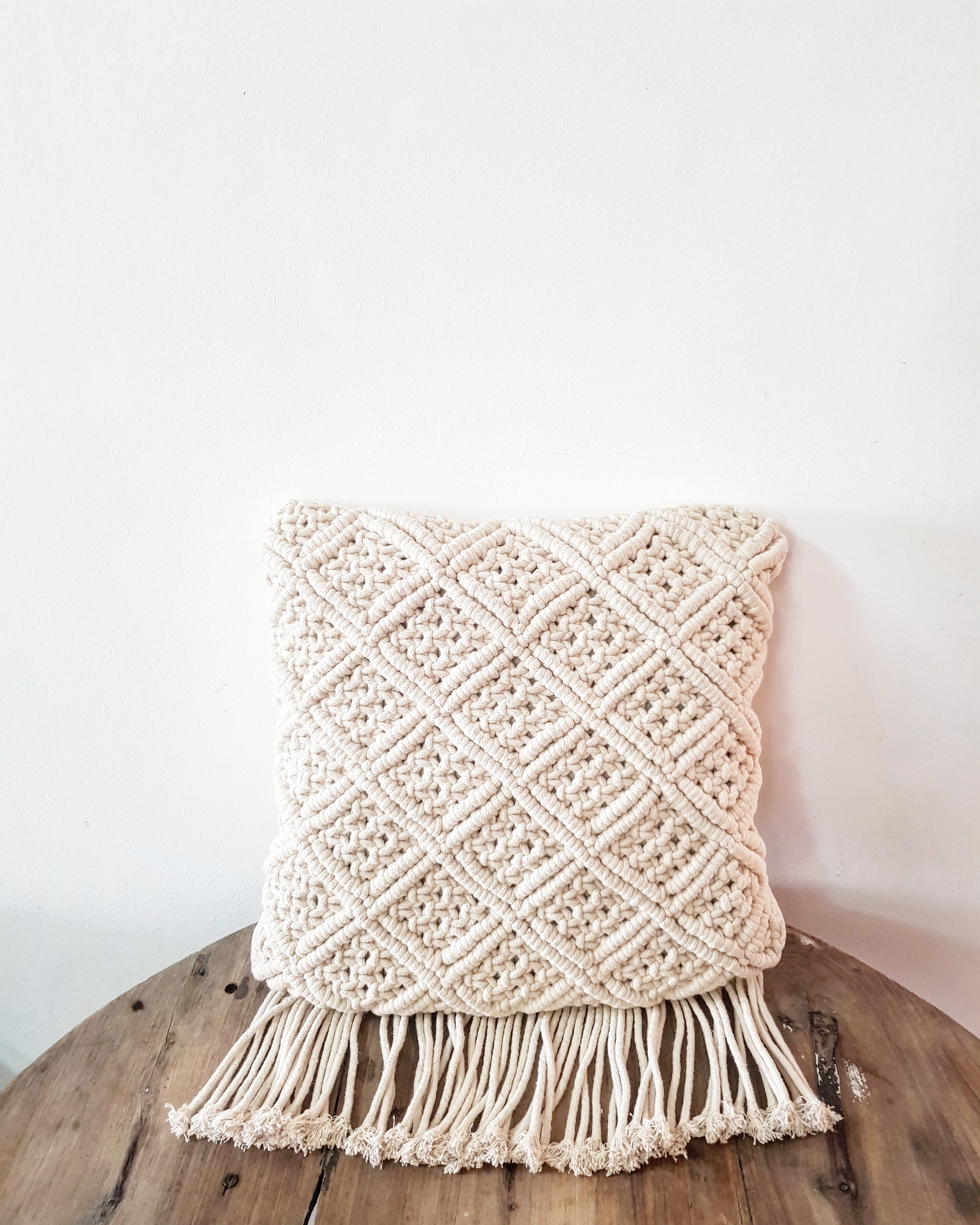 Macrame tassel - ivory scatter pillow